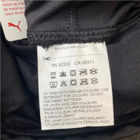 NWT Puma Women's Black Logo Stretch Cleverdry Tech Fitness Shorts Size Large - Picture 12 of 13